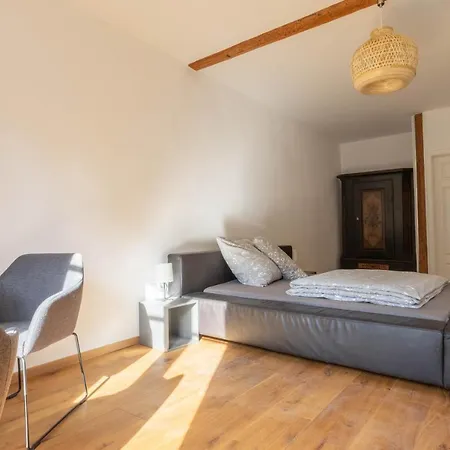 Designwohnung Auf Gutshof Mit Sauna Zw. L/dd Mugeln