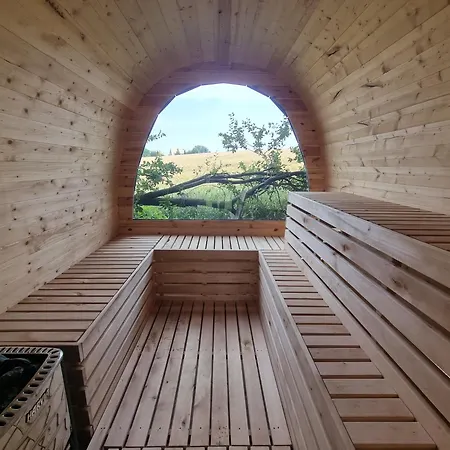 شقة Designwohnung Auf Gutshof Mit Sauna Zw. L/dd Mugeln