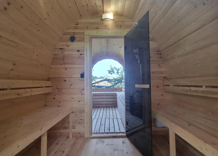 Designwohnung Auf Gutshof Mit Sauna Zw. L/dd Mugeln